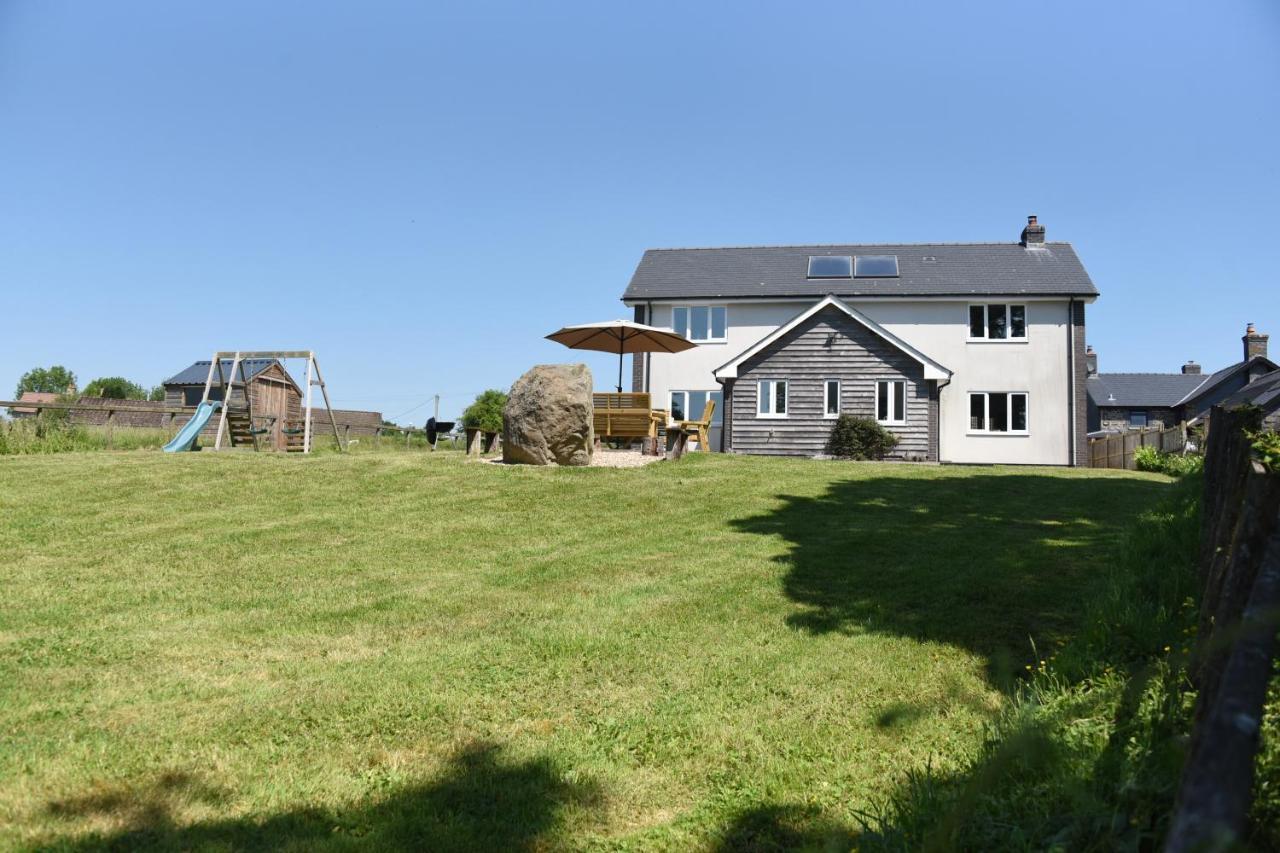Llanyre Maen Llwyd 빌라 외부 사진